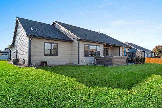 4209 DOWNTON CIRCLE, Green Bay, WI 54313