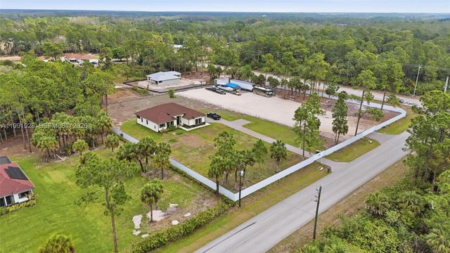 3043 18, Naples, FL 34120