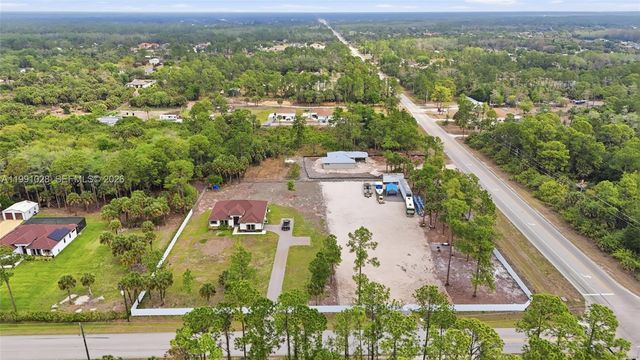 3043 18, Naples, FL 34120