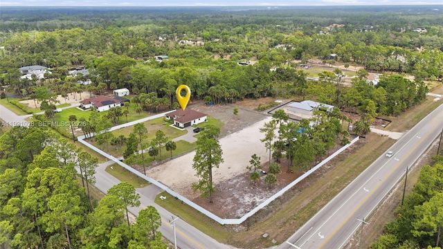 3043 18, Naples, FL 34120