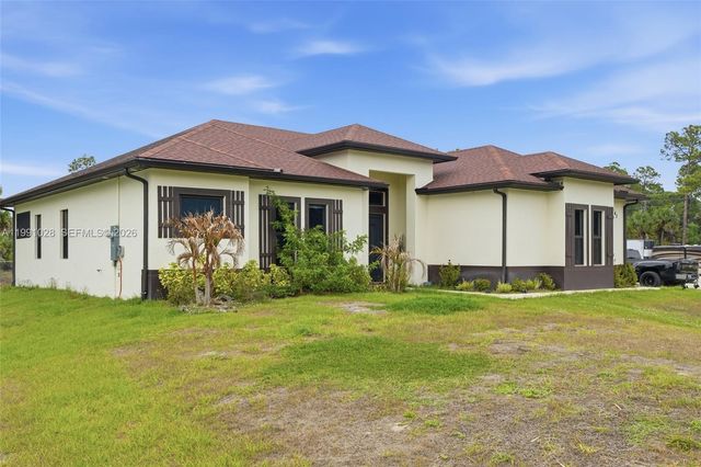 3043 18, Naples, FL 34120