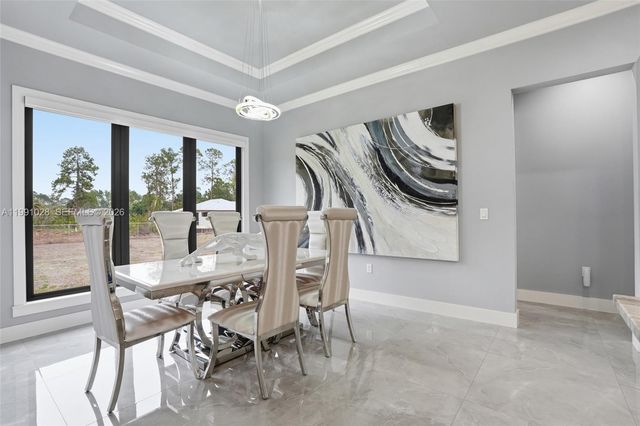 3043 18, Naples, FL 34120