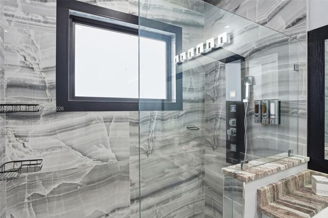 3043 18, Naples, FL 34120