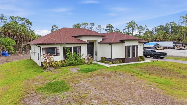 3043 18, Naples, FL 34120
