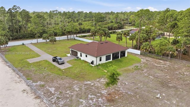 3043 18, Naples, FL 34120