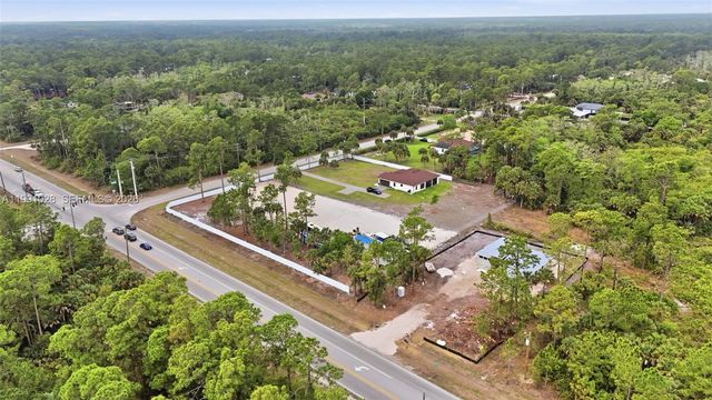 3043 18, Naples, FL 34120