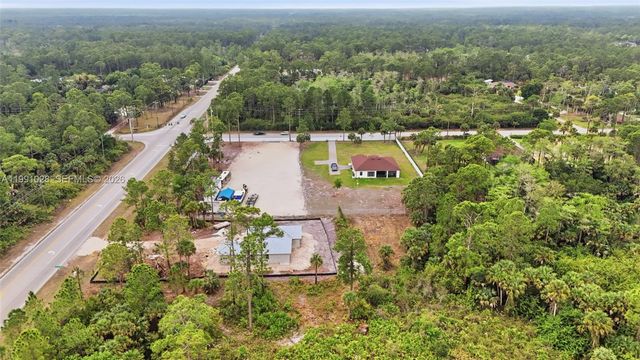 3043 18, Naples, FL 34120