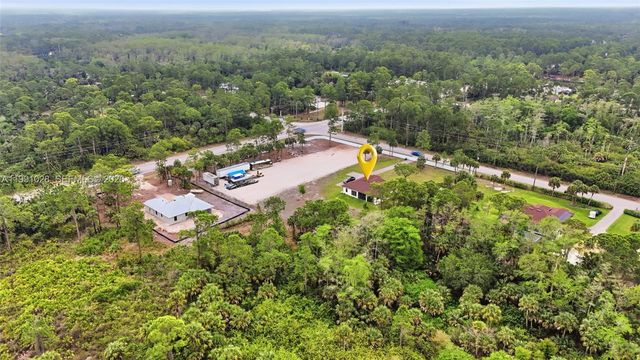 3043 18, Naples, FL 34120