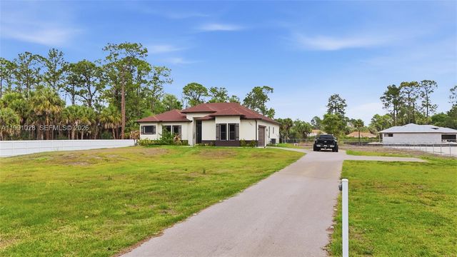 3043 18, Naples, FL 34120
