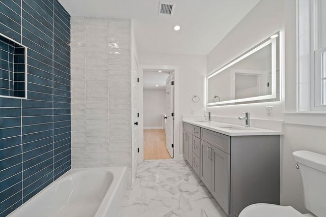 250 Center St, Hanover, MA 02339