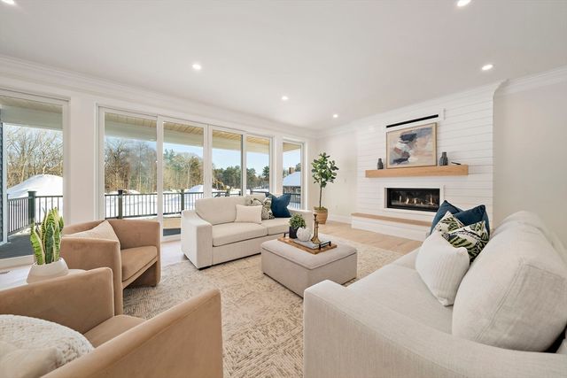 250 Center St, Hanover, MA 02339