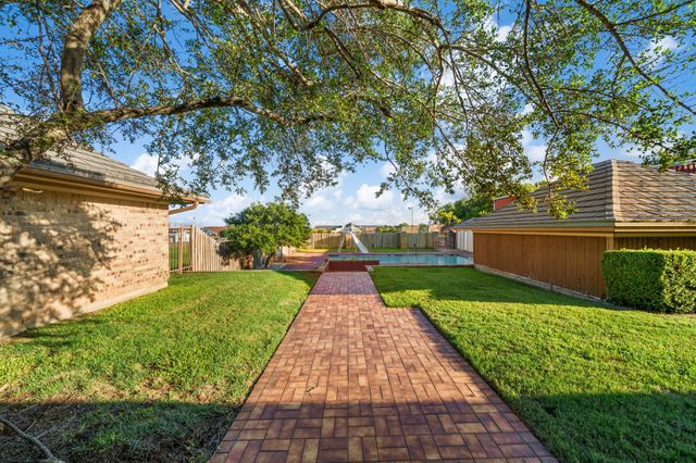 8920 Martin Drive, North Richland Hills, TX 76182