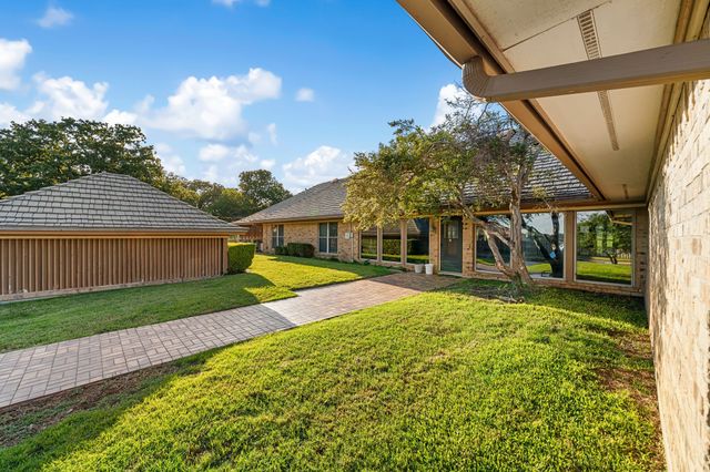 8920 Martin Drive, North Richland Hills, TX 76182
