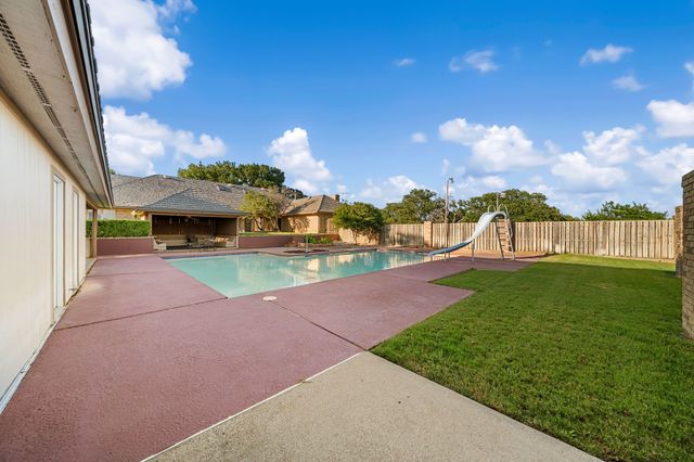 8920 Martin Drive, North Richland Hills, TX 76182
