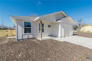 403 Bauer Street, Seguin, TX 78155