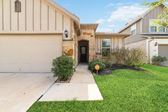 5202 Rue Dela Croix Drive, Katy, TX 77493