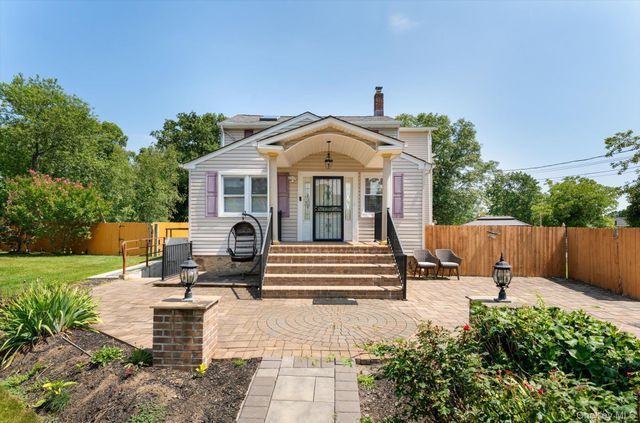 70 Massachusetts Avenue, Bay Shore, NY 11706