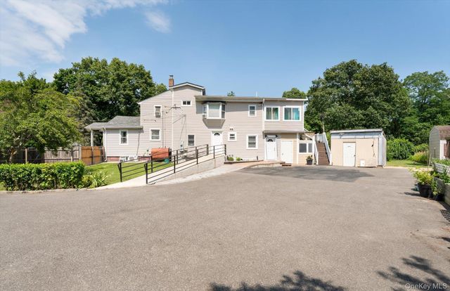 70 Massachusetts Avenue, Bay Shore, NY 11706