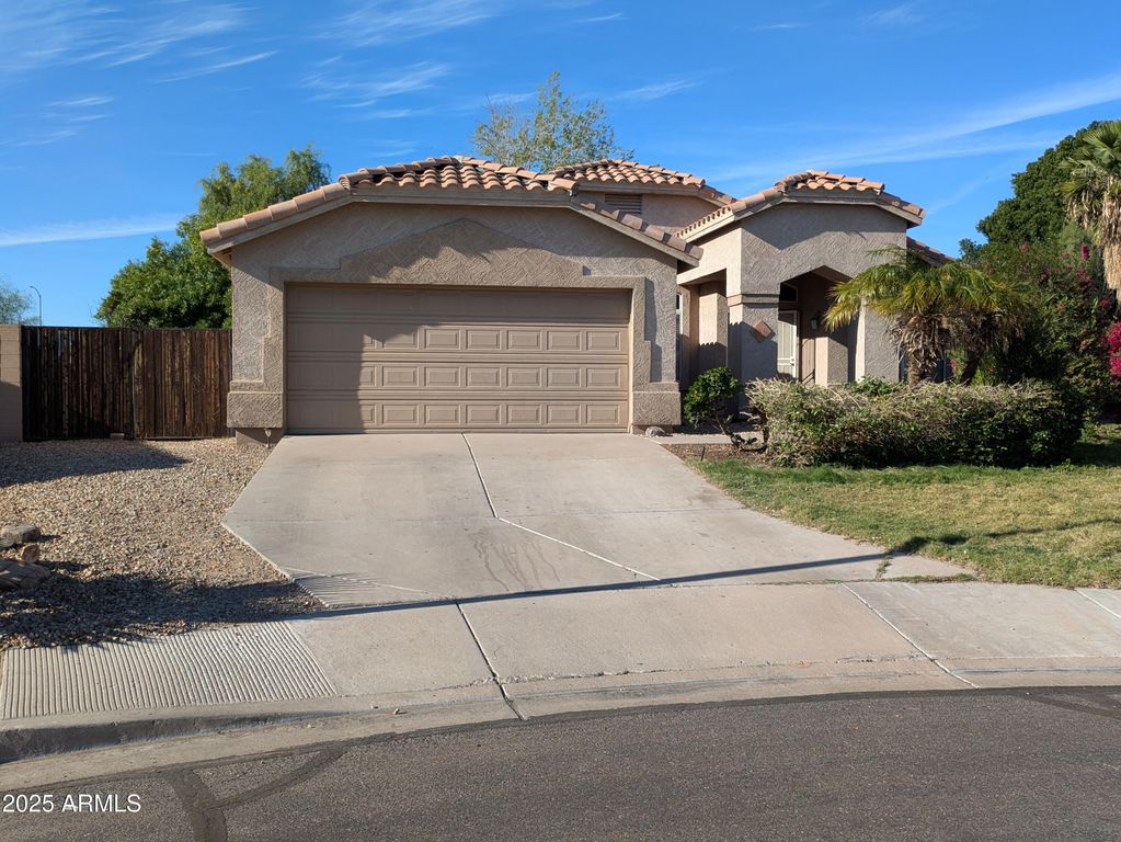 804 S TOBIN Circle, Mesa, AZ 85208