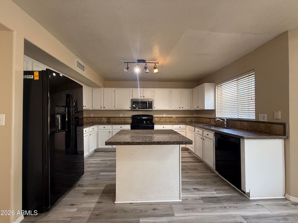 13839 N 19TH Way, Phoenix, AZ 85022 — photo 5