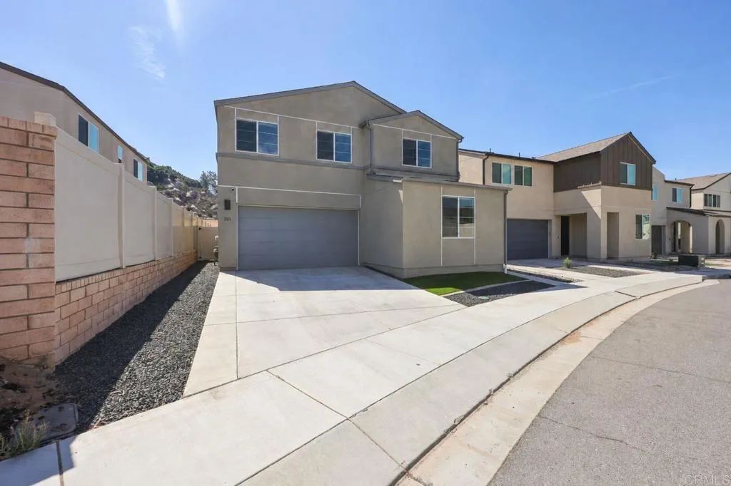 253 Paddock Lane, Fallbrook, CA 92028