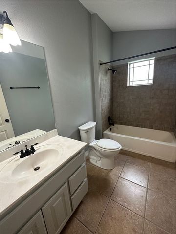 922 W 15th Street 7, Fayetteville, AR 72701