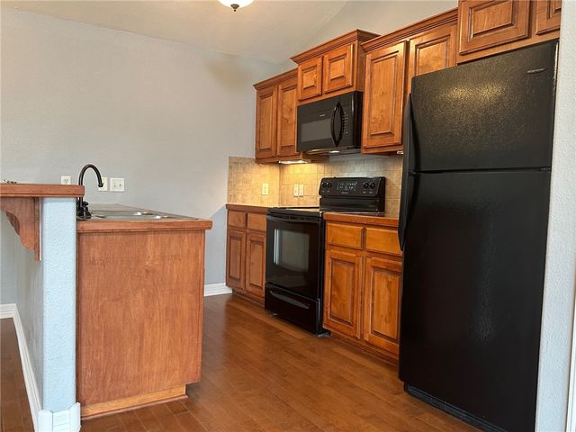 922 W 15th Street 7, Fayetteville, AR 72701