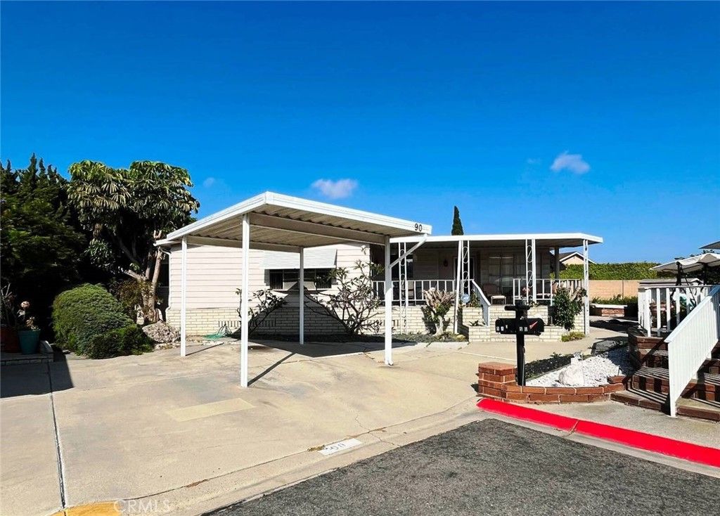 Image 1 of property listing at 18601 Newland Street 90, Huntington Beach, CA 92646