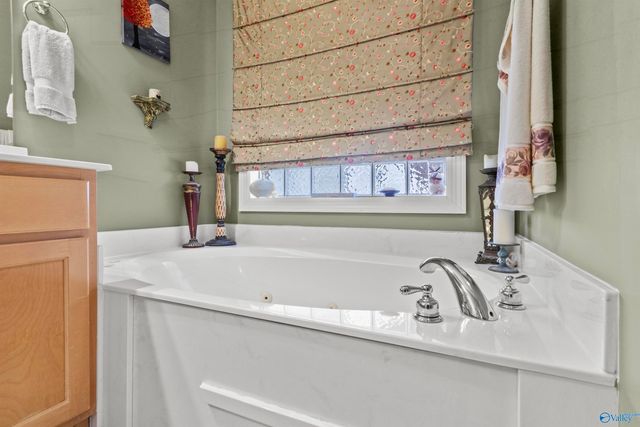 7106 Mossy Bank Trail, Owens Cross Roads, AL 35763