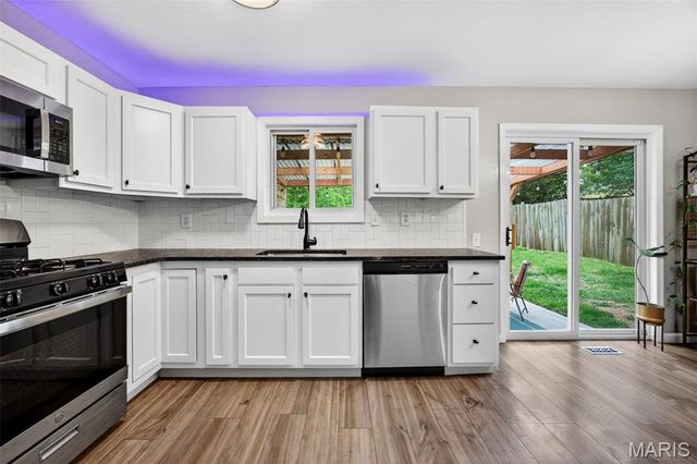 6 Oak Forest Drive, St Peters, MO 63376