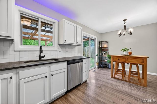 6 Oak Forest Drive, St Peters, MO 63376