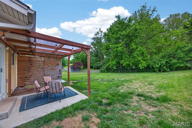 6 Oak Forest Drive, St Peters, MO 63376