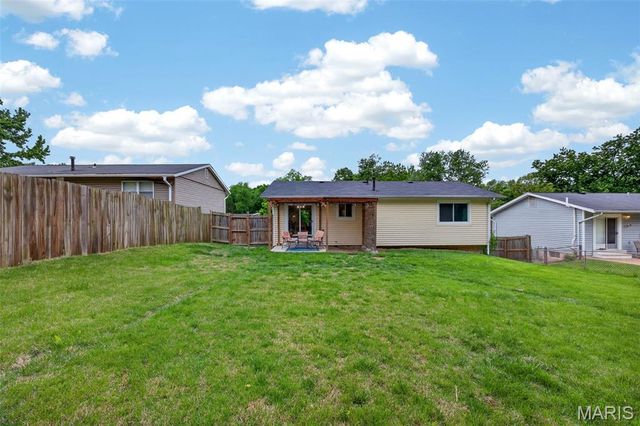 6 Oak Forest Drive, St Peters, MO 63376