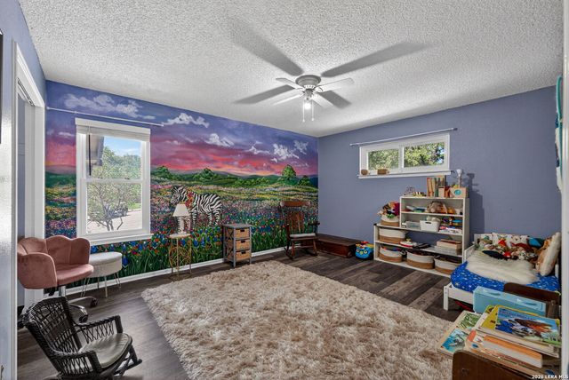 9111 MOUNT ROYAL ST, San Antonio, TX 78250
