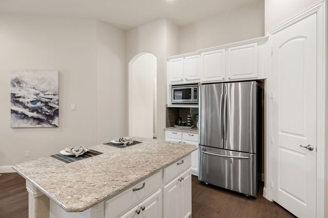 652 Enfield Drive, Frisco, TX 75036
