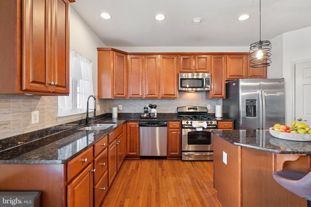 12609 TERRANOVA LN, Woodbridge, VA 22192