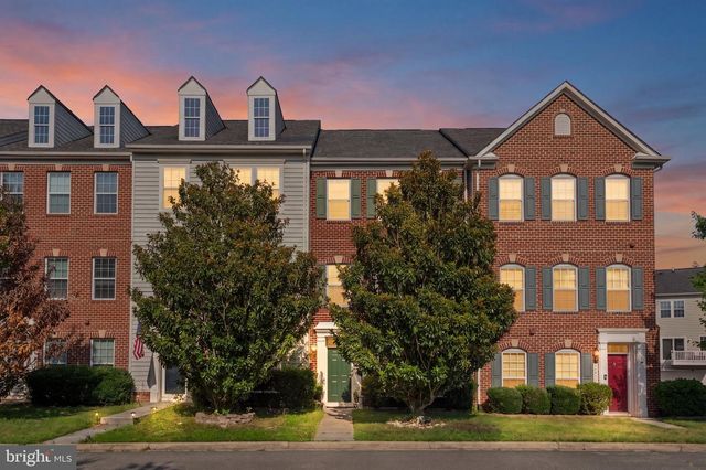 12609 TERRANOVA LN, Woodbridge, VA 22192