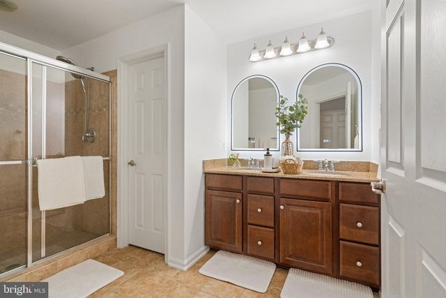 12609 TERRANOVA LN, Woodbridge, VA 22192