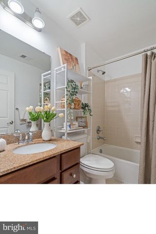 12609 TERRANOVA LN, Woodbridge, VA 22192