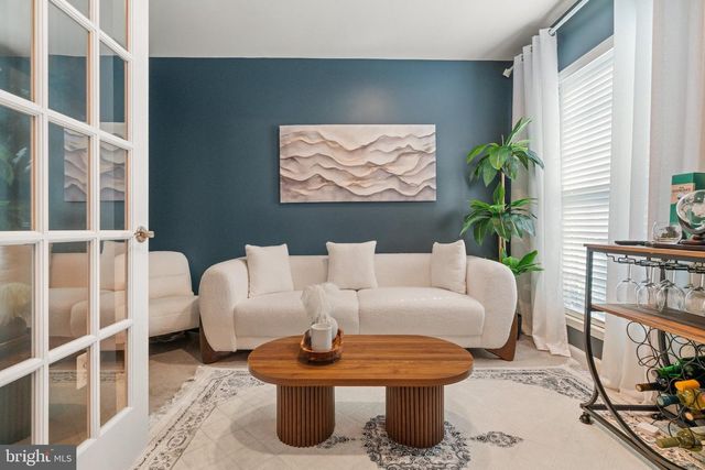 12609 TERRANOVA LN, Woodbridge, VA 22192