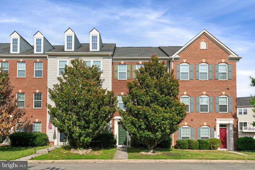 12609 TERRANOVA LN, Woodbridge, VA 22192
