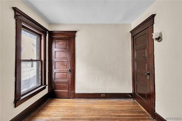 42 Linden Park, Buffalo, NY 14208