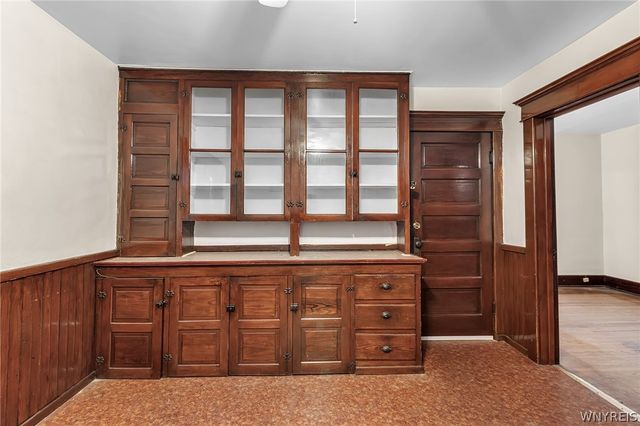 42 Linden Park, Buffalo, NY 14208