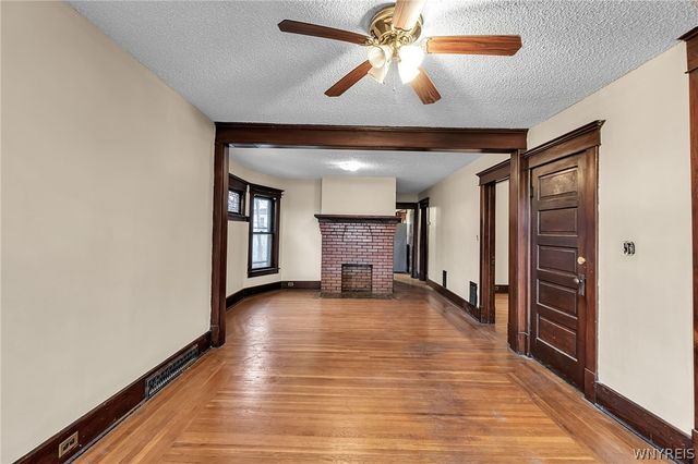 42 Linden Park, Buffalo, NY 14208