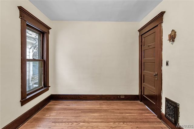 42 Linden Park, Buffalo, NY 14208