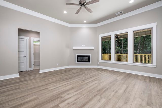 56 Biarritz Way, Hot Springs Village, AR 71909