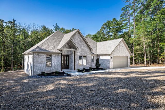 56 Biarritz Way, Hot Springs Village, AR 71909