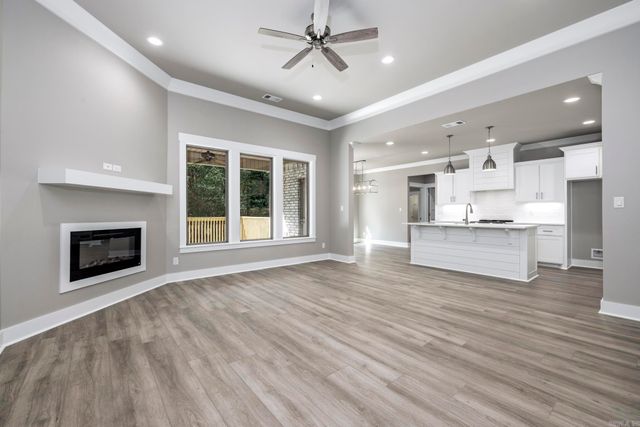 56 Biarritz Way, Hot Springs Village, AR 71909