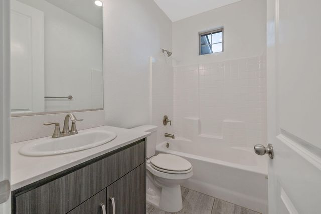 4411 S Ernest Street, Visalia, CA 93277