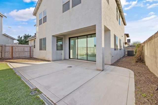 4411 S Ernest Street, Visalia, CA 93277